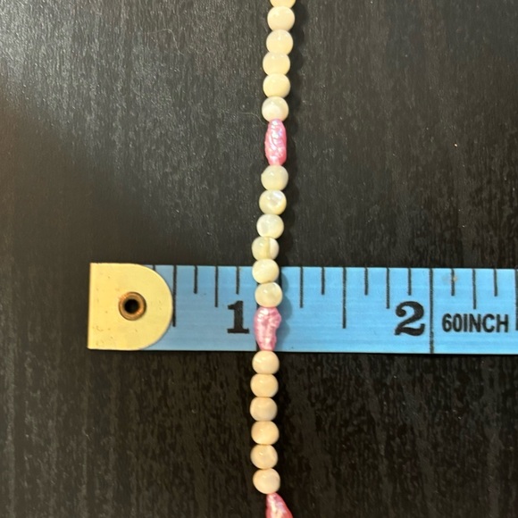 Vintage mother of pearl and dyed freshwater pearl bracelet-Preloved 1980’s small - Picture 5 of 5